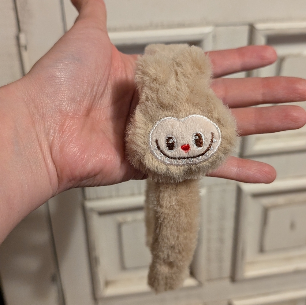 🦋 Cute Beige Plush Lafufu Headband